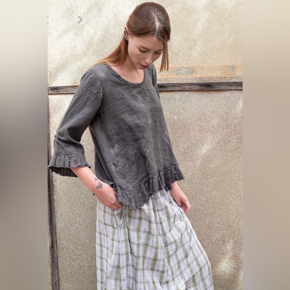 HEART DESIRE |  Roae Garden Top Oatmeal  on XL - Picture 2 of 11